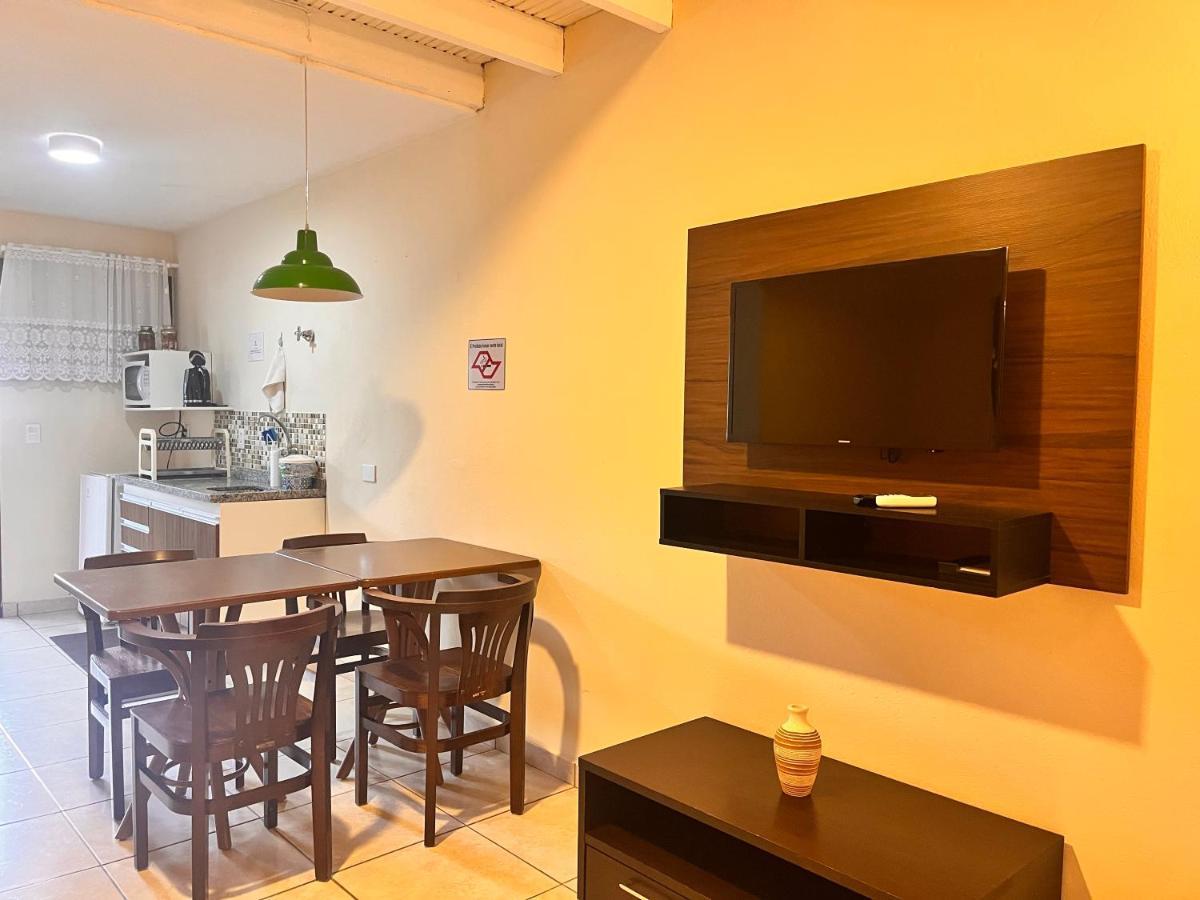 Delphin Apartamento 8 Ilhabela Eksteriør bilde