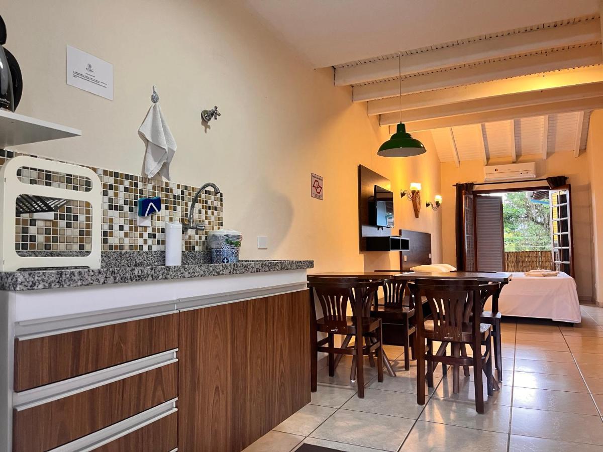 Delphin Apartamento 8 Ilhabela Eksteriør bilde